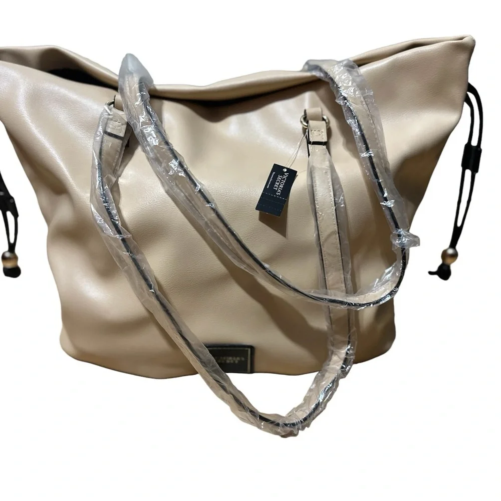 NWT Victoria Secret Cream handbag black Satin inner lining